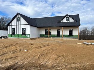 29561 Deerfield Ln, Warrenton, MO 63383