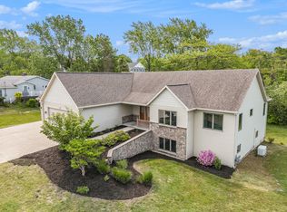 7352 Lakeridge Rd, South Haven, MI 49090