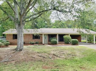 1103 Cowart St, Monticello, MS 39654