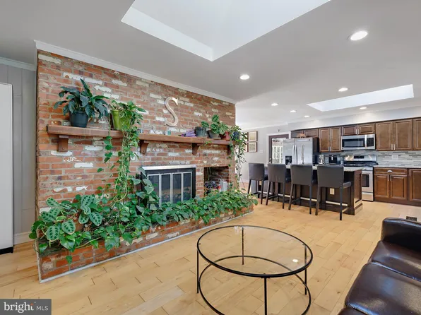 12231 Shafer Ln, Bowie, MD 20720