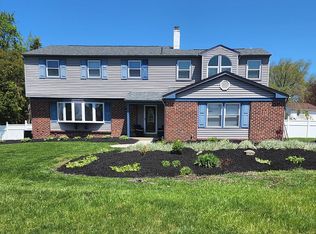 1153 Laurel Ln, Huntingdon Valley, PA 19006