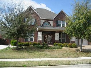 2428 Lakewood Dr, Grand Prairie, TX 75054
