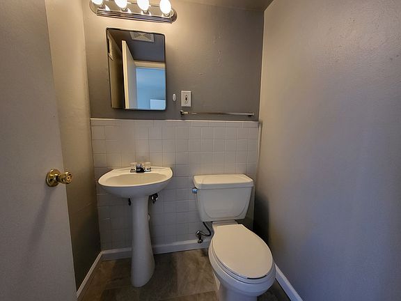 4th image of 455 Olian Dr