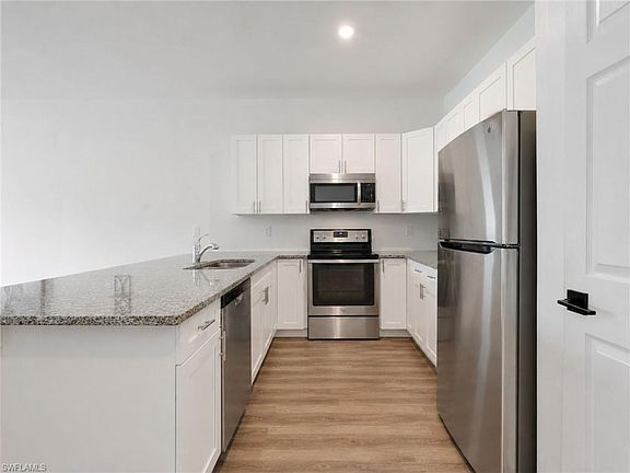 3rd image of 2224-2226 Kenneth AVE S