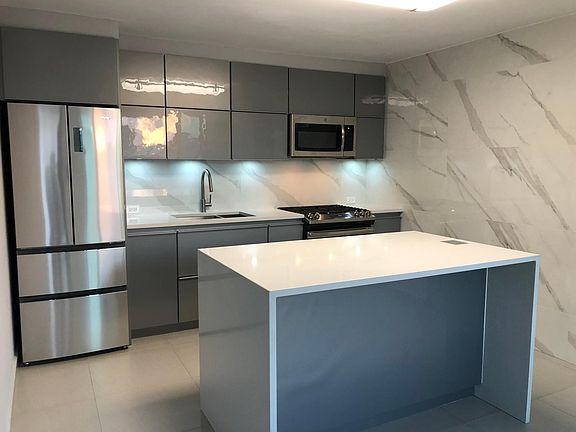 Kitchen / Area de Cocina