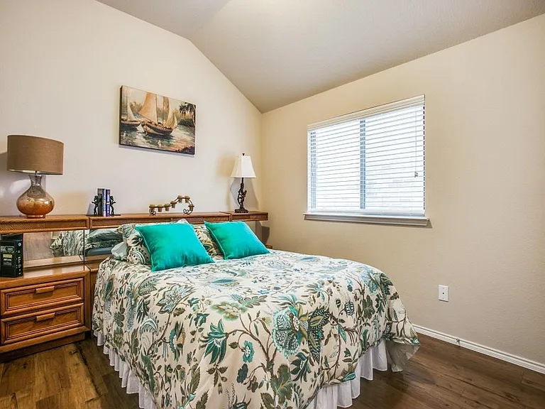 10333 Bradshaw Dr — Photo 14