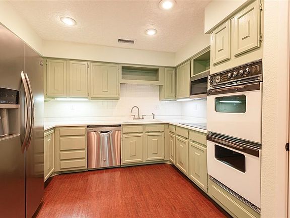 4th image of 9602 Orchard Hill Cir