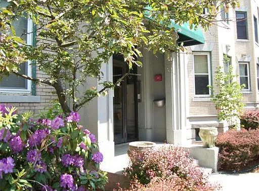 84 Gordon St #404 — Photo 1