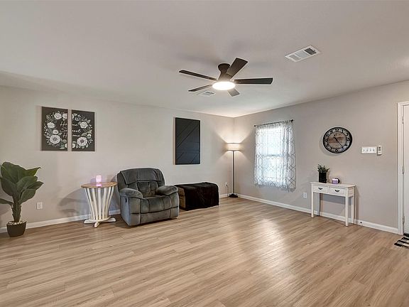 5th image of 950 21st St