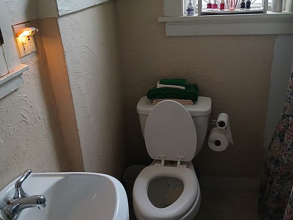 5th image of 2261 Blendon Pl #1