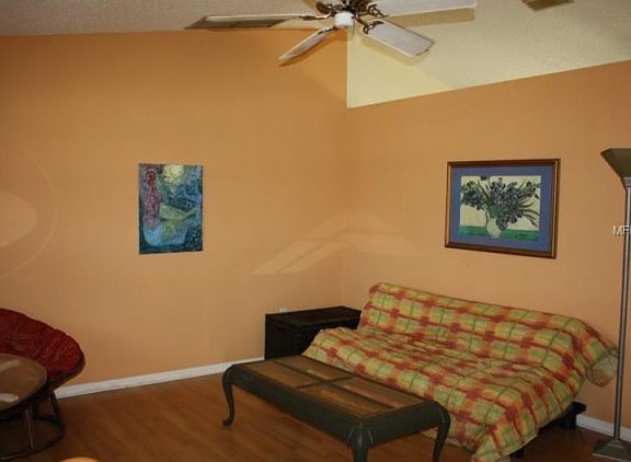 3rd image of 3325 Lake View Blvd