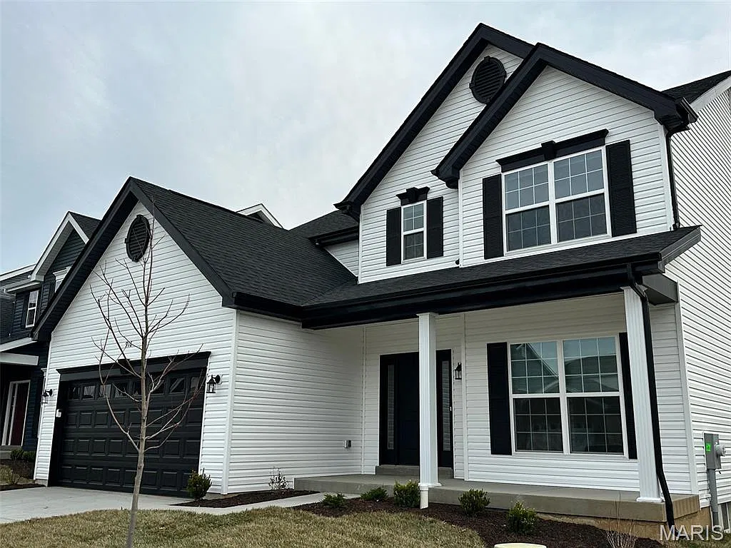 4 bed, 2.5 bath, 2548 sqft, $3,000 — Photo 2