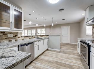 4915 Glenmeadow Dr, Houston, TX 77096