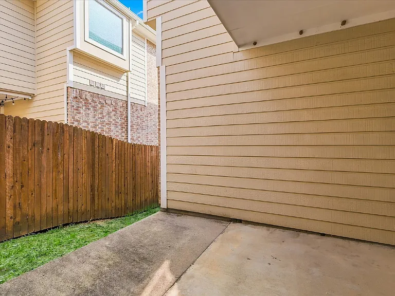 4904 Empire Way — Photo 30
