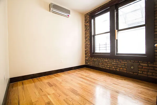 Rented by Nooklyn NYC LLC | media 22