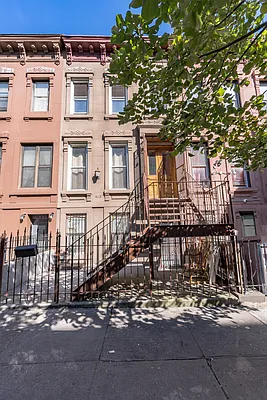 Sold by Primerock Real Estate Group Inc | media 2