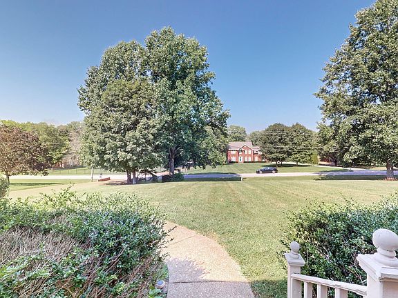 3rd image of 5019 Saddleview Dr