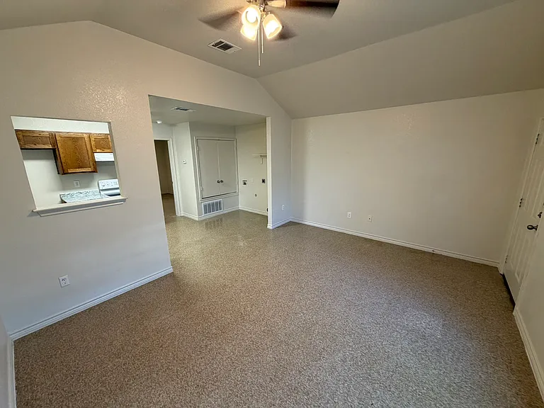 807 N 4th St #A — Photo 11