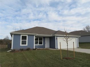 1009 Redbud Dr, Paola, KS 66071