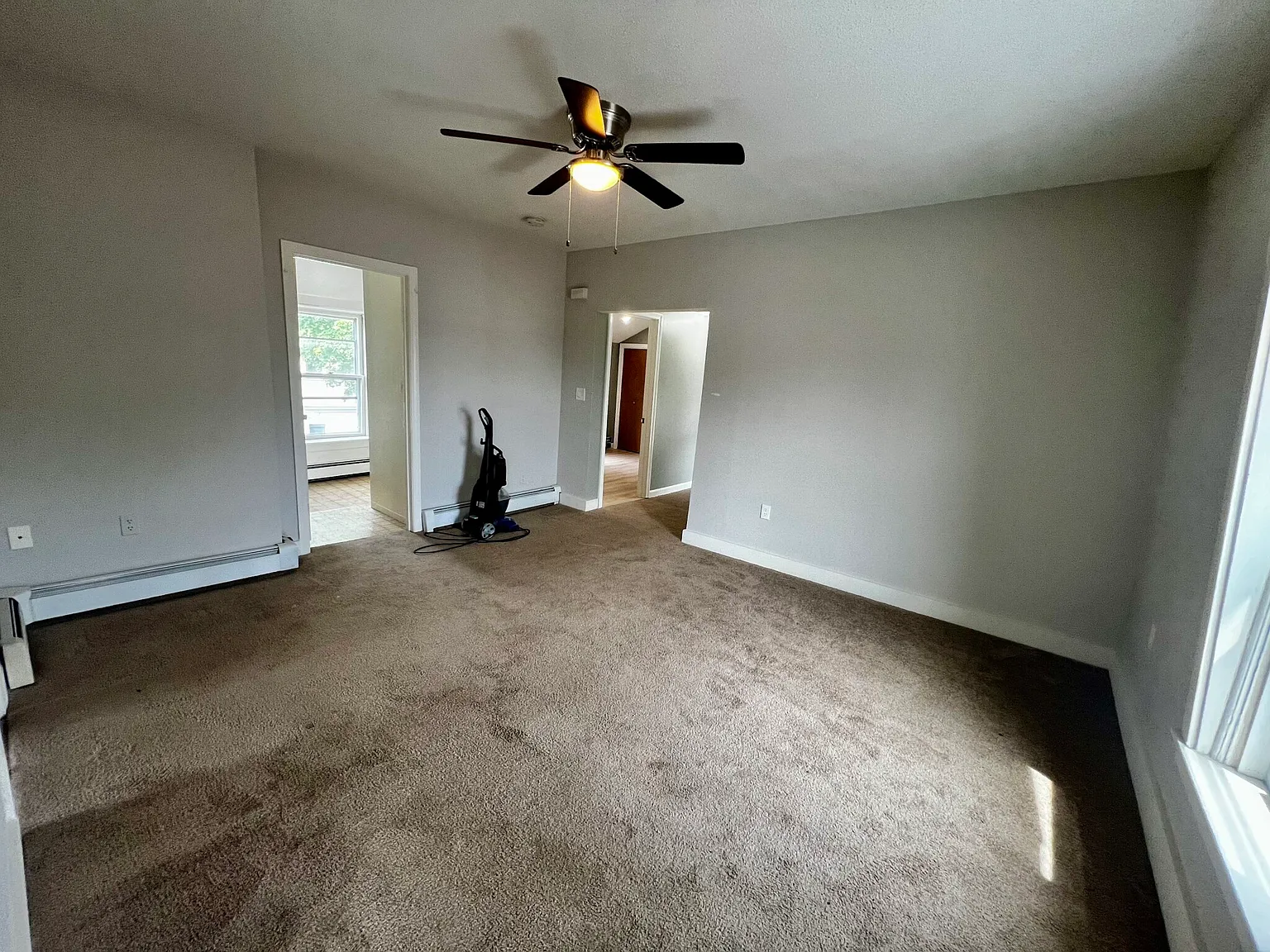 2 bed, 1.0 bath, 900 sqft, $1,750 — Photo 2