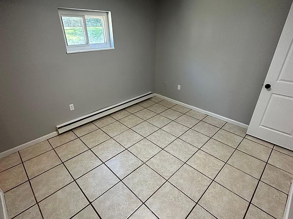 5th image of 2235 Hanser Dr APT 3