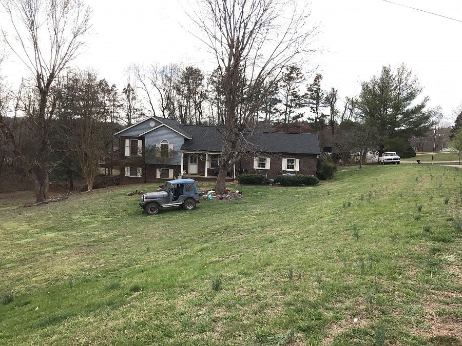 1st image of 145 Graymille St