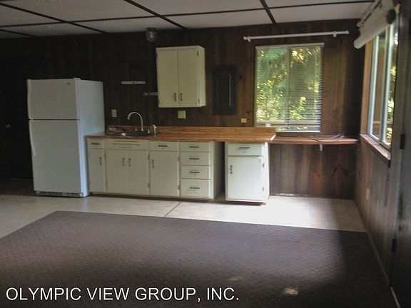 4th image of 390 E Bridger Ln