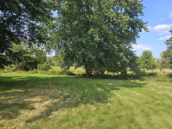 2nd image of 1064 Wedgewood Dr