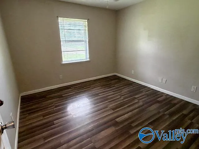 1114 Terry Cir — Photo 10