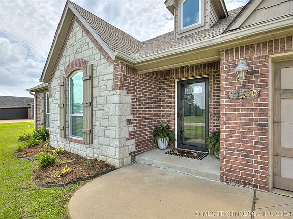 3rd image of 17130 Highland Dr