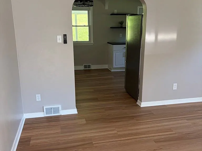 226 Suie St — Photo 5