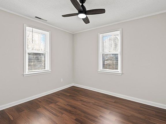 5th image of 4385 Shelbourne Dr