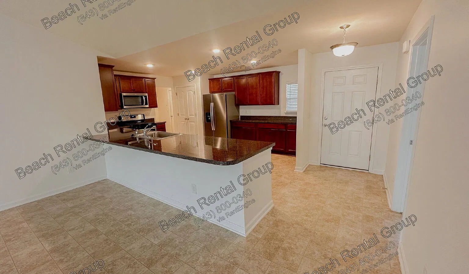 3 bed, 2.0 bath, 2200 sqft, $2,150 — Photo 3