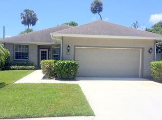 331 Hawthorne Ln, Vero Beach, FL 32962