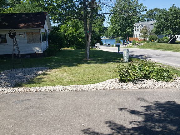 4th image of 5345 N Old 102