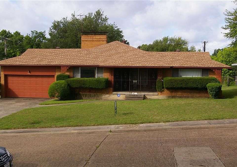 1st image of 406 Town Creek Dr