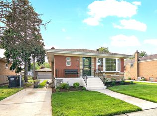 8832 S Fairfield Ave, Evergreen Park, IL 60805