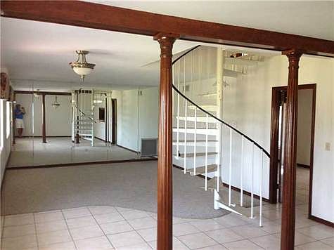 4th image of 4733 Pine Lake Dr