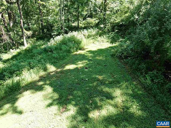 4th image of White Eagle Ln