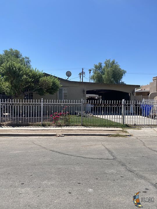 2nd image of 657 Vine St