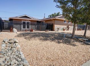 1385 W 16th St, Upland, CA 91784