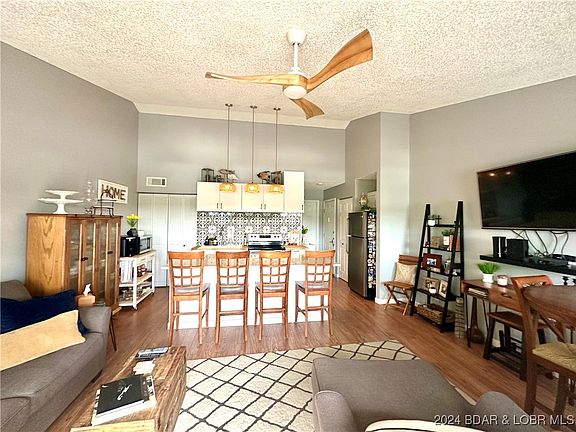 5th image of 237 Southwood Shores Pl #3C