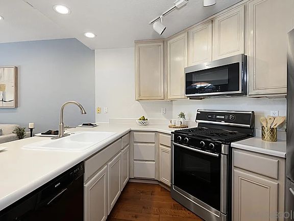 3rd image of 3620 3rd Ave Unit 104