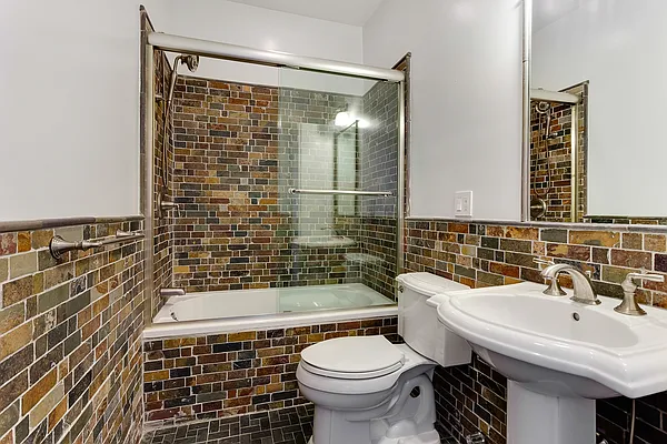 Rented by Twyford Real Estate | media 31