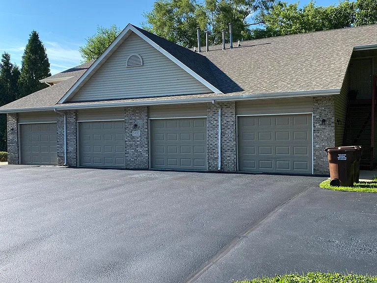 5493 Tall Pines Pkwy — Photo 14