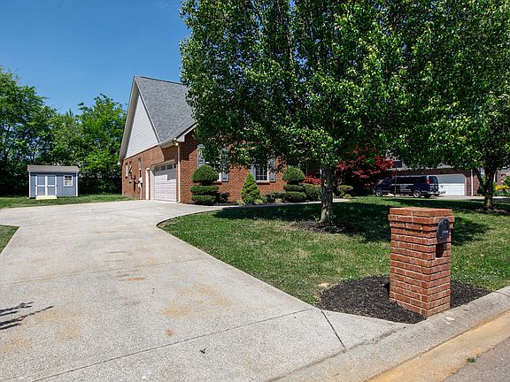 3rd image of 1724 Katelyn Ct