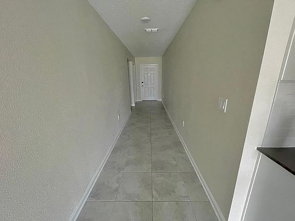 4th image of 4404 Blackbird St