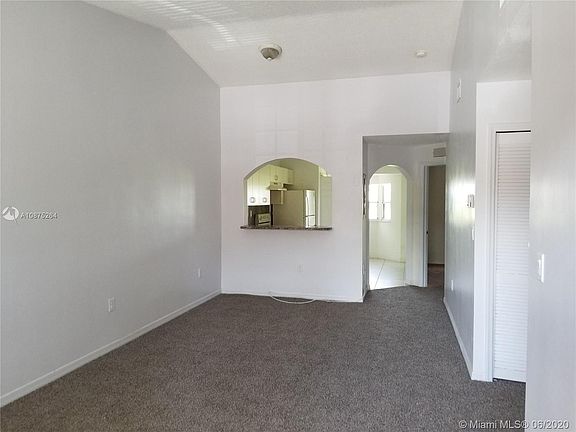 4th image of 970 NE 33rd Ter Unit 203