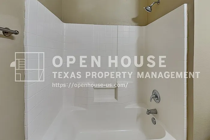 10876 Hawks Landing Rd — Photo 17
