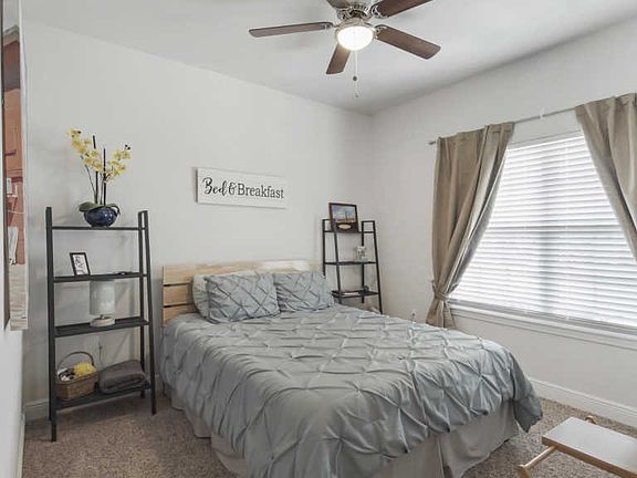 5th image of 130 N Shoreview Dr